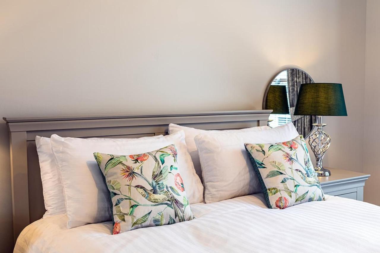Hedgefield House - Serene Top Floor Flat Inverness Ngoại thất bức ảnh
