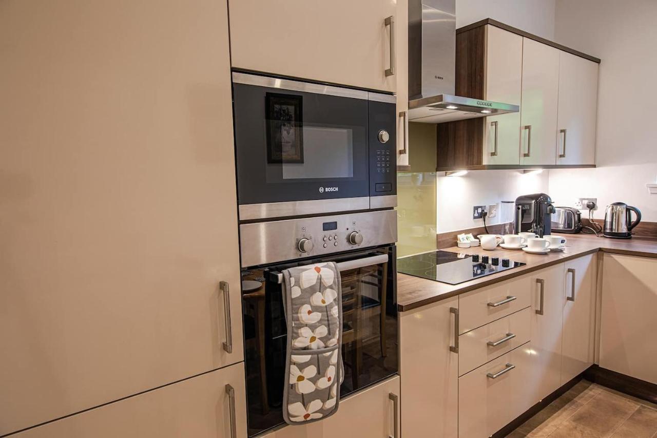 Hedgefield House - Serene Top Floor Flat Inverness Ngoại thất bức ảnh