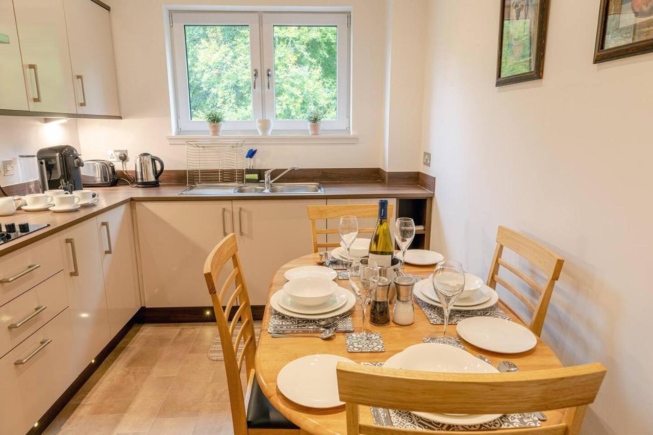 Hedgefield House - Serene Top Floor Flat Inverness Ngoại thất bức ảnh