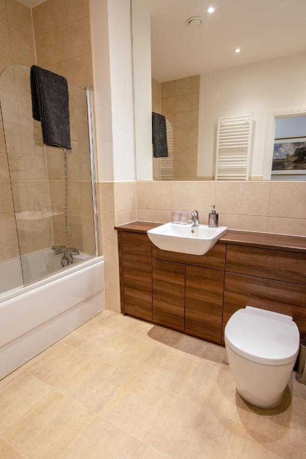 Hedgefield House - Serene Top Floor Flat Inverness Ngoại thất bức ảnh